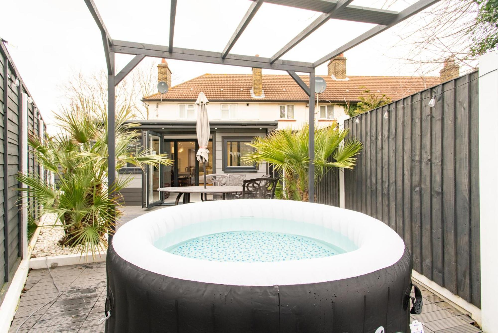 Modern 2Bed Pad W/ Hot Tub Villa Barking  Luaran gambar