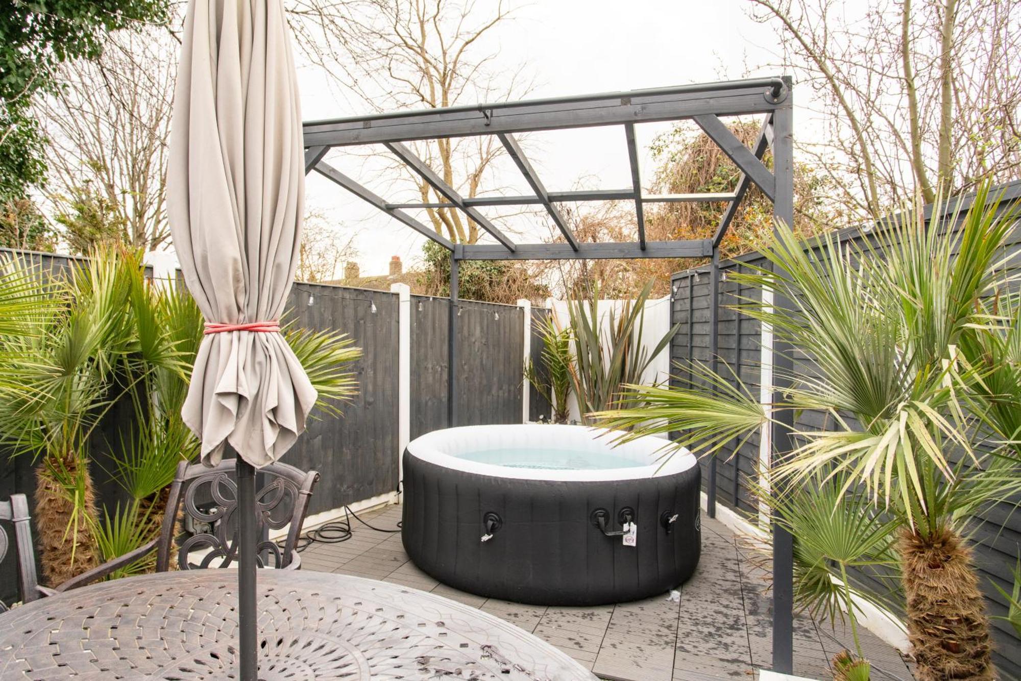 Modern 2Bed Pad W/ Hot Tub Villa Barking  Luaran gambar
