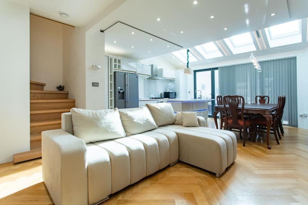 Modern 2Bed Pad W/ Hot Tub Villa Barking  Luaran gambar