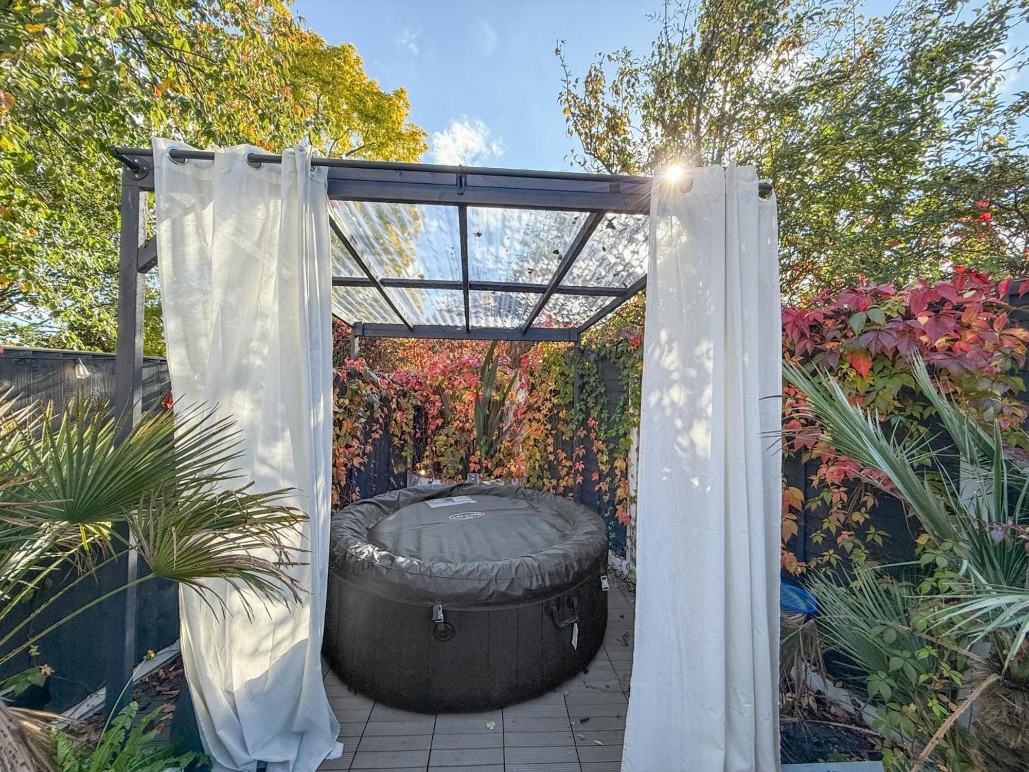 Modern 2Bed Pad W/ Hot Tub Villa Barking  Luaran gambar